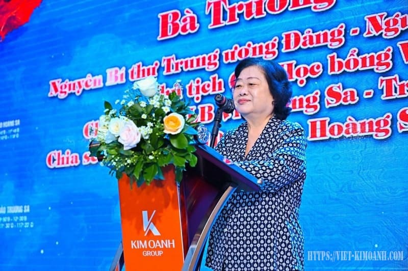 Bà Trương Mỹ Hoa - nguyên Phó chủ tịch nước CHXHCN Việt Nam phát biểu tại sự kiện