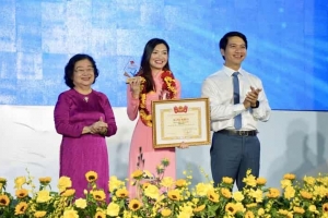 Quỹ Từ thiện Kim Oanh nhận giải thưởng Tình nguyện quốc gia 